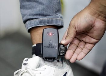 Gilmar Mendes determina retirada da tornozeleira eletrônica de Coriolano Coutinho, irmão de Ricardo