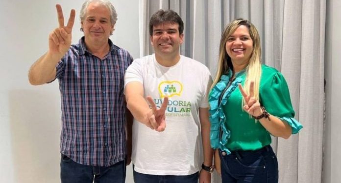 Ex-vereadora Raíssa Lacerda anuncia apoio a Eduardo Carneiro