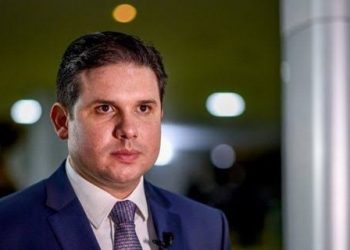 Com bases de Efraim e Edna Henrique, Hugo Motta chega a 45 prefeitos e deve ser o federal mais votado