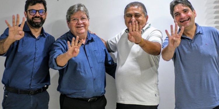 Prefeito do União Brasil também declara apoio ao governador João Azevêdo