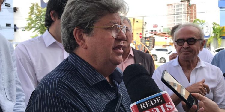 João Azevêdo afirma que buscará unidade em sua base para voto conjunto na chapa majoritária