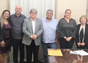 Prefeitos de Vista Serrana, Paulista e Riacho de Santo Antônio garantem apoio a João Azevêdo