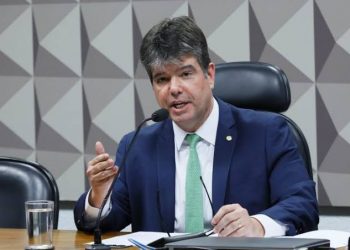 Na política há quase 30 anos, Ruy Carneiro diz que é contra grupos que ficam muito tempo no poder