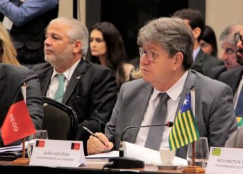 João Azevêdo e demais governadores vão à Brasília para tentar barrar teto do ICMS da energia e combustível