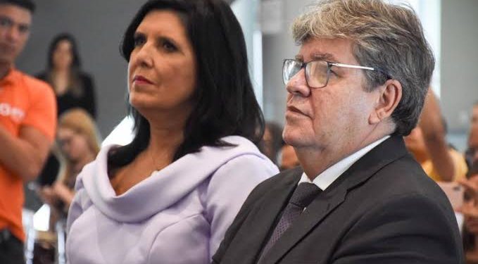 João Azevêdo confirma possível aproximação com Lígia: “Existem interlocutores fazendo esse contato”