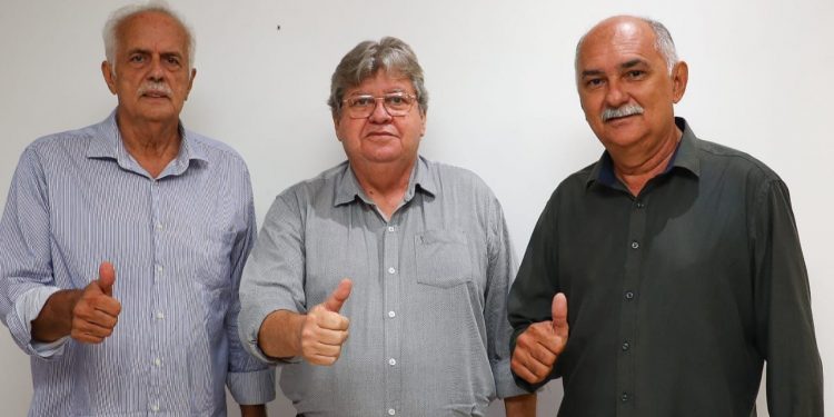 Mais um prefeito do MDB e todo o seu grupo político declaram apoio à reeleição de João Azevêdo