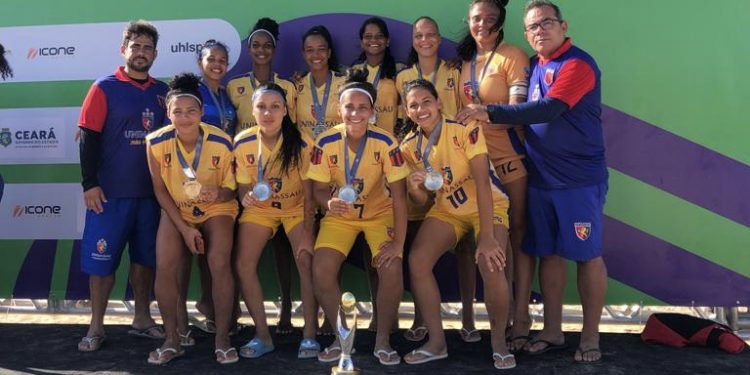 Alunos da UNINASSAU João Pessoa são destaques nos JUBs de Praia 2022