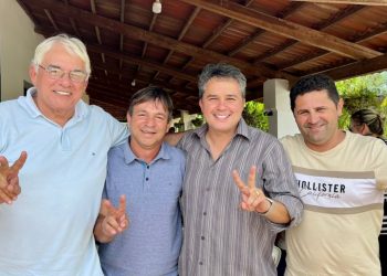 Prefeito do PL anuncia apoio à pré-candidatura de Efraim ao Senado