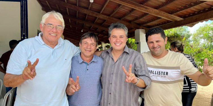 Prefeito do PL anuncia apoio à pré-candidatura de Efraim ao Senado