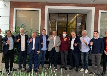 Em SP para lançamento da pré-candidatura de Lula, João Azevêdo avalia participação como “compromisso com a democracia”