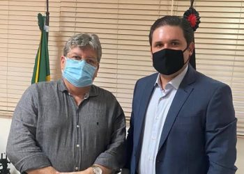 João revela que ainda não definiu se o candidato ao Senado em sua chapa será indicado pelo Republicanos