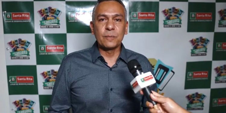 Prefeitura de Santa Rita paga nesta segunda primeira parcela do 13° e é primeiro município a fazer antecipação