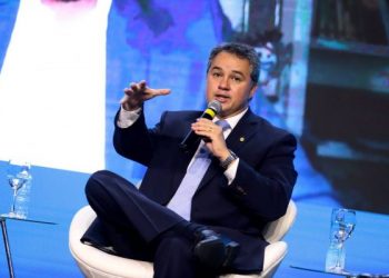 Efraim é favorável ao 14º salário para aposentados e pensionistas do INSS: “Vamos lutar pelos direitos de quem mais precisa”