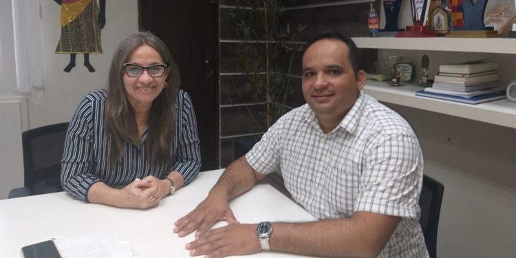 Após solicitação de Cristiano Almeida, secretária de Educação da Capital garante tablets para escola no Alto do Mateus