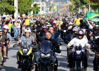 Ao lado de Bolsonaro, Bruno Roberto participa de motociata em CG e recebe apoios de eleitores do presidente