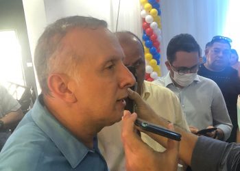 Aguinaldo revela não ter problemas com Efraim, mas desconversa quando questionado se apoiaria sua pré-candidatura ao Senado