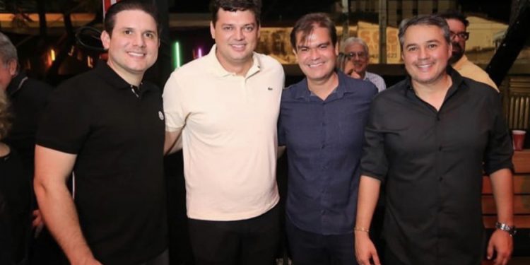 Lideranças políticas de todo o estado prestigiam abertura do São João de Patos; confira fotos