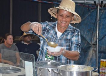 São João de Santa Rita aquece comércio e gera emprego e renda no município
