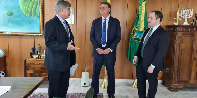Bolsonaro revela entusiasmo com resultado do trabalho do Diretório do Partido Liberal na Paraíba