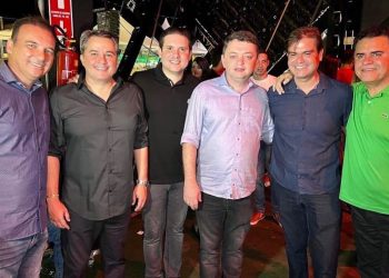 Lideranças políticas de todo o estado prestigiam abertura do São João de Patos; confira fotos