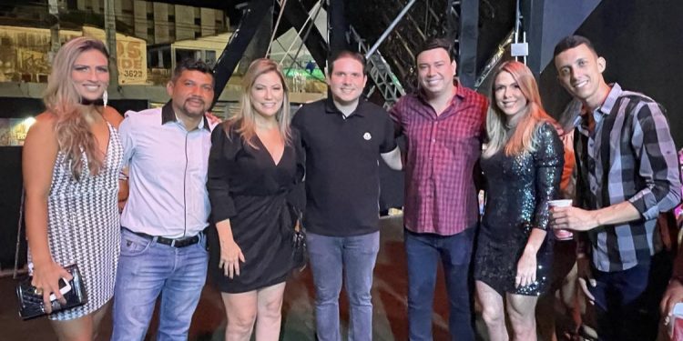 Lideranças políticas de todo o estado prestigiam abertura do São João de Patos; confira fotos