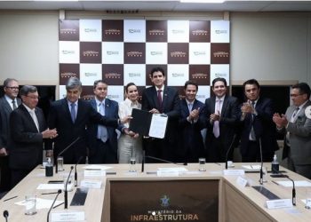 Ministro assina ordem de serviço para duplicação da BR-230