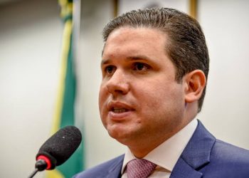 Com iminente aliança entre João e Aguinaldo, Hugo garante apoio do Republicanos a Efraim