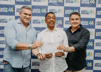 Sem fazer “barulho”, Julian Lemos não para de receber adesões e promete disputa acirrada com Damião