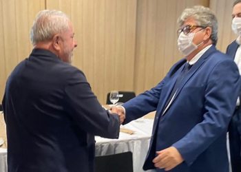 João Azevêdo se encontra com Lula e Alckmin durante almoço com governadores em Natal
