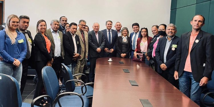 Em Brasília, Efraim defende benefícios dos pescadores: “Lutaremos para que as regras permaneçam as mesmas”