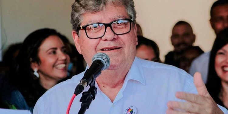 João trata como “especulação da imprensa” possível indicação de Heron Cid ao Senado