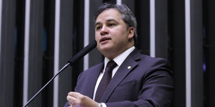 Efraim foi relator da nova carteira de identidade: “Vai facilitar a vida do cidadão”