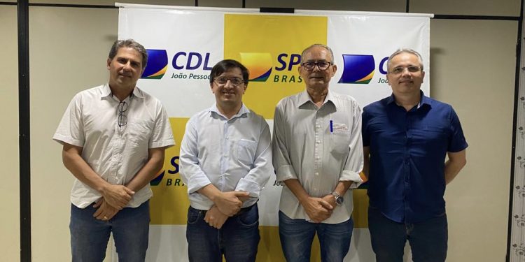 Vereador Rinaldo Maranhão participa de audiência na CDL e firma parceria para o fortalecimento do comércio da Capital