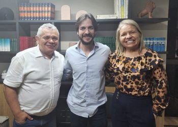 Prefeito de Alhandra ignora pré-candidatura de Veneziano e anuncia apoio a Pedro