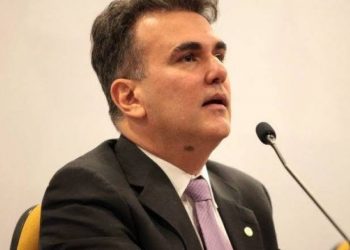 Sérgio Queiroz ataca deputados paraibanos aliados de Bolsonaro: “Covardes e oportunistas”