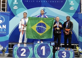 Paraibana Amanda Camilly ganha medalha de ouro no Pan Kids de Jiu-jitsu nos EUA