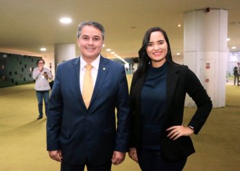 Efraim comemora aprovação da PEC da Enfermagem: “Vamos garantir os direitos de quem tanto lutou por todos nós”