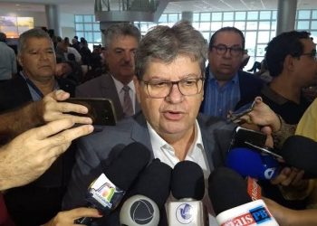 João classifica como “grande mentira” que sua gestão não investiu no São João de CG