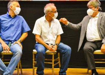 Bastidores: João Azevêdo se reúne com Aguinaldo e Cícero na Granja Santa e recebe indicação de Lucas Ribeiro para vice