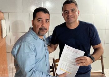 Em Bayeux, Pedrito se reúne com representantes dos agentes socioeducativos e reafirma compromisso com a categoria