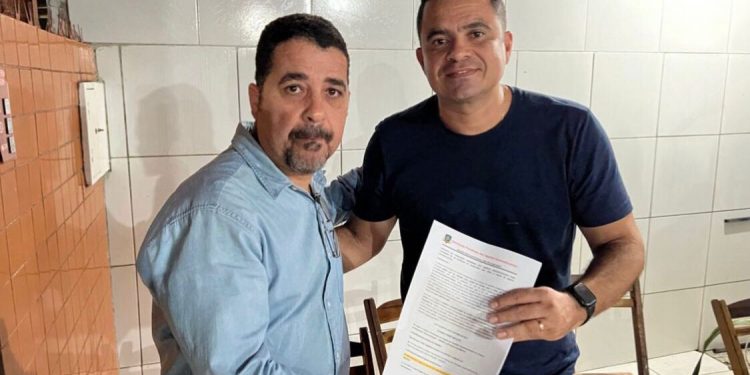 Em Bayeux, Pedrito se reúne com representantes dos agentes socioeducativos e reafirma compromisso com a categoria