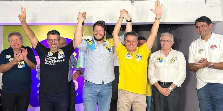 Léo Gadelha inaugura comitê central em CG e recebe apoio de ex-vereador da Capital