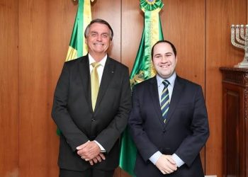 Filho do ministro da Saúde, Queiroguinha retira candidatura a deputado federal; decisão deve prejudicar chapa do PL