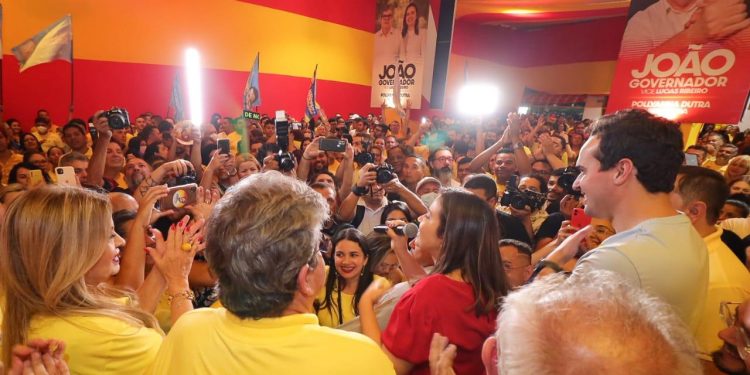 João, Lucas e Pollyanna participam de inauguração da Arena 40, em Bayeux