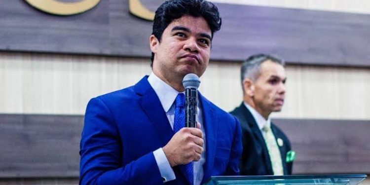 Após ser acusado de importunação sexual, pastor Samuel Mariano se lança candidato a deputado estadual
