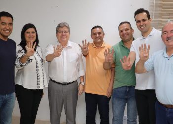 Prefeito do PDT e todo seu grupo político rompem com Pedro e declaram apoio a João Azevedo