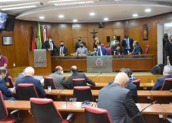 Leo Bezerra vai à CMJP nesta terça-feira para abertura do semestre