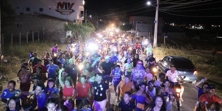 Em São Bento, Márcio Roberto realiza carreata histórica ao lado de Efraim, Jarques e Murilo Galdino