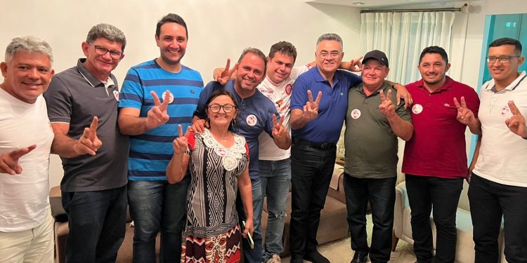 Em 15 dias, Márcio Roberto recebe apoio de mais três prefeitos e se torna um dos favoritos no Republicanos