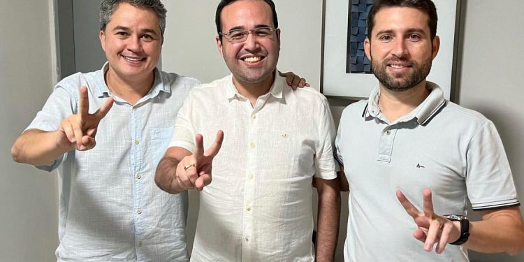 Após articulação de Michel Henrique, vice-prefeito de Cuité fecha com Efraim